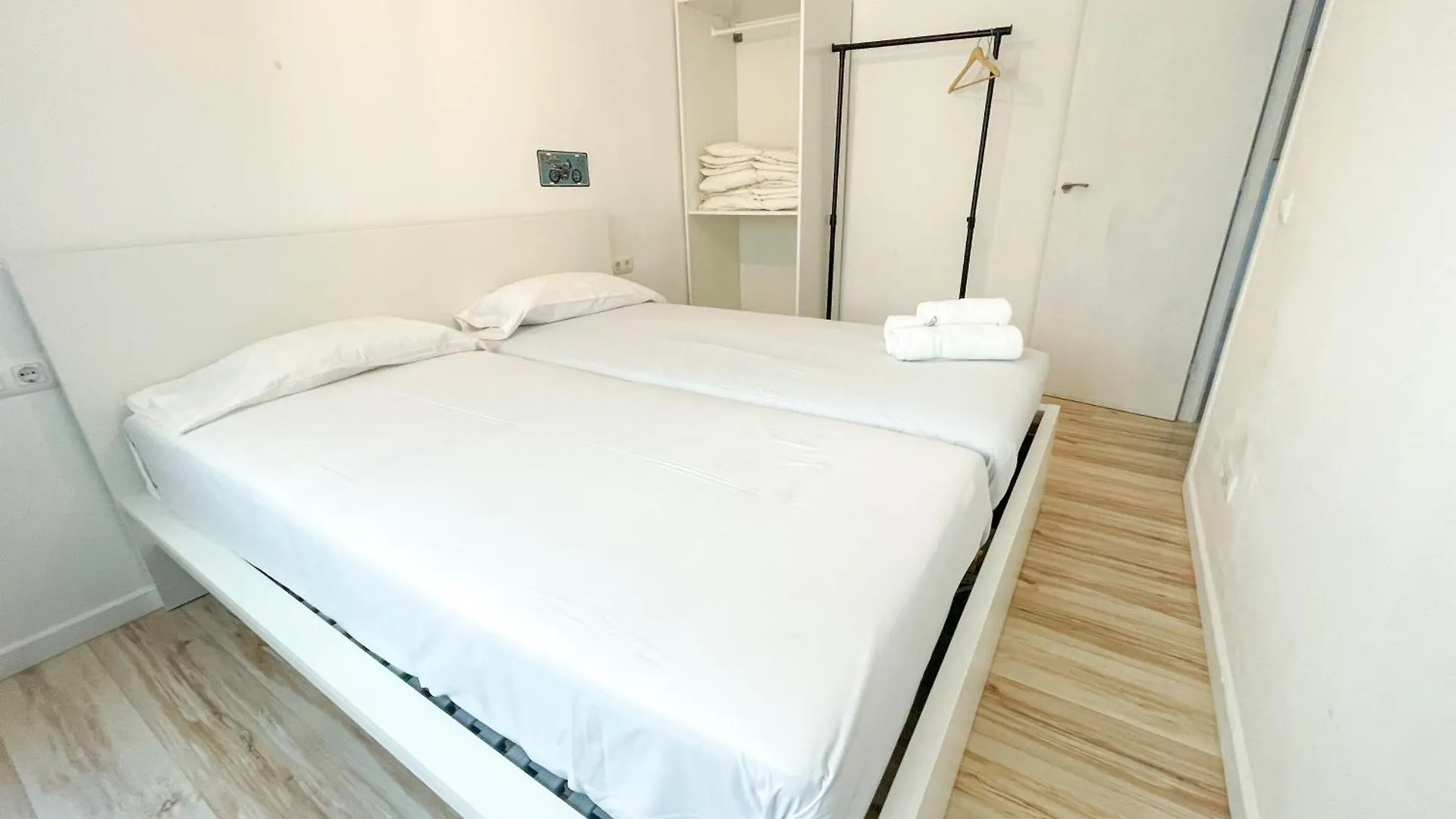 Precioso Apartamento Centrico Con Piscina S'Agaro 0*,  Španělsko